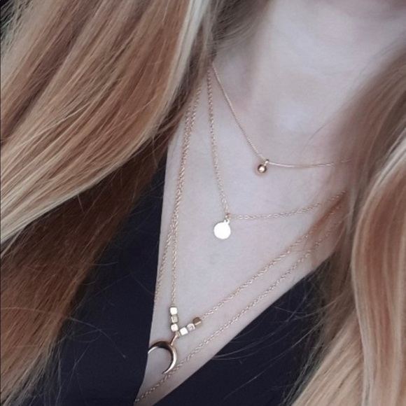 Fantastic Gold Layered Necklace - Picture 7 of 8